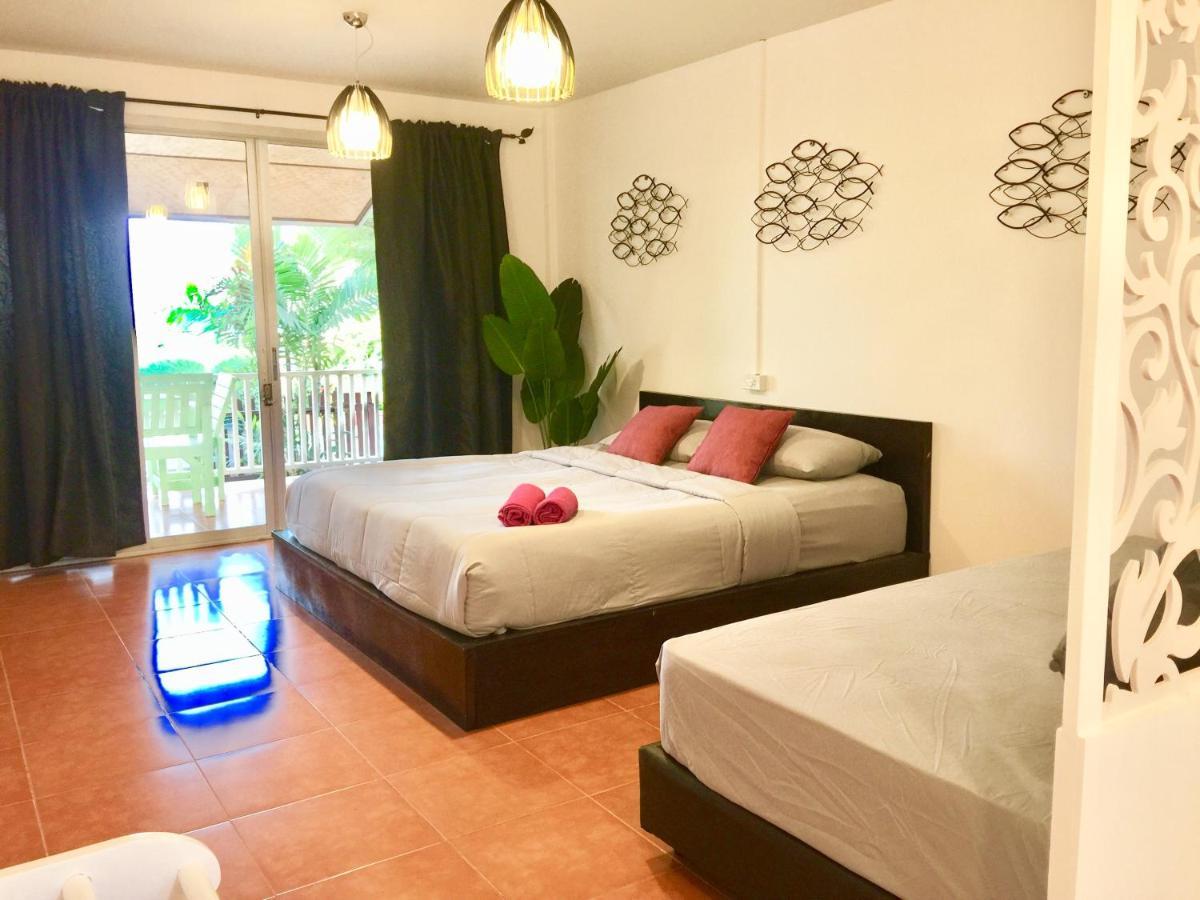 Insook Ko Larn Resort Buitenkant foto