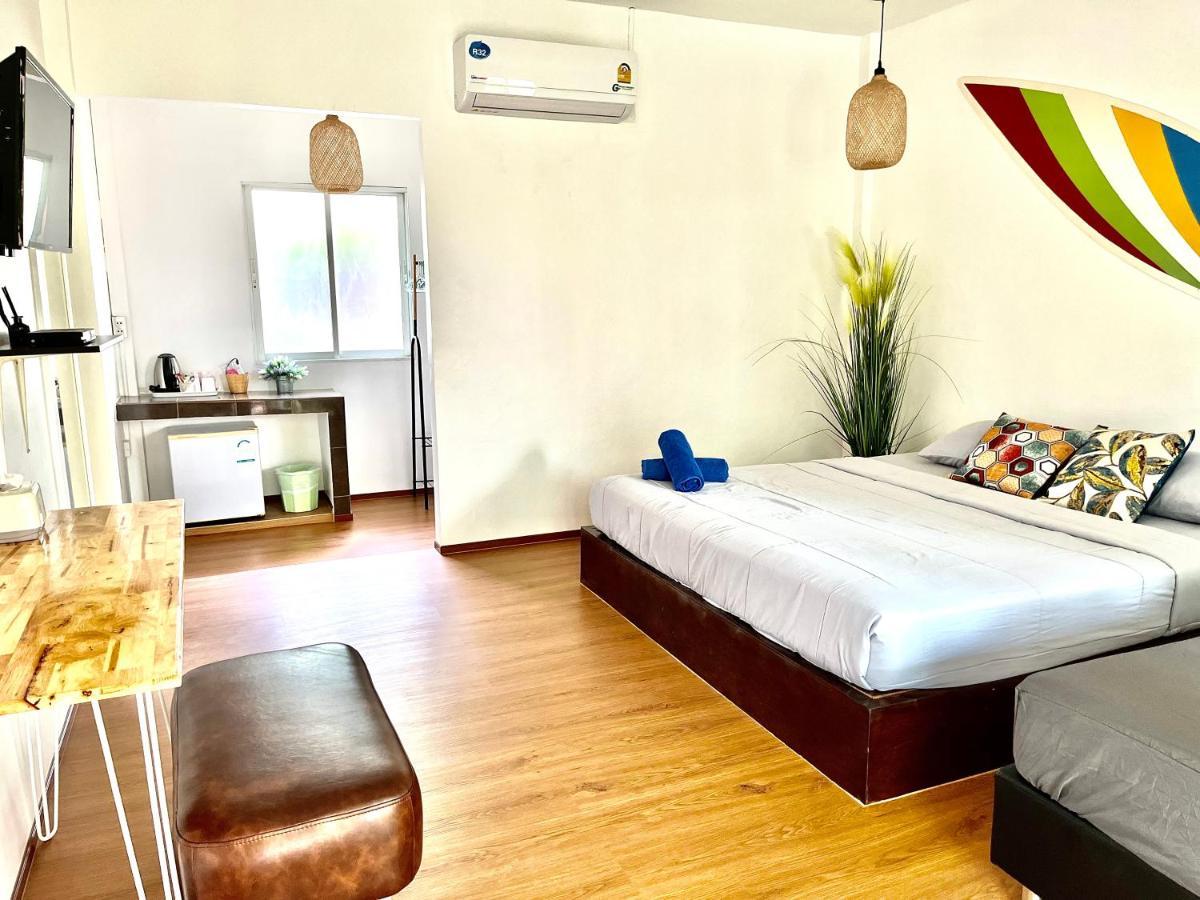 Insook Ko Larn Resort Buitenkant foto
