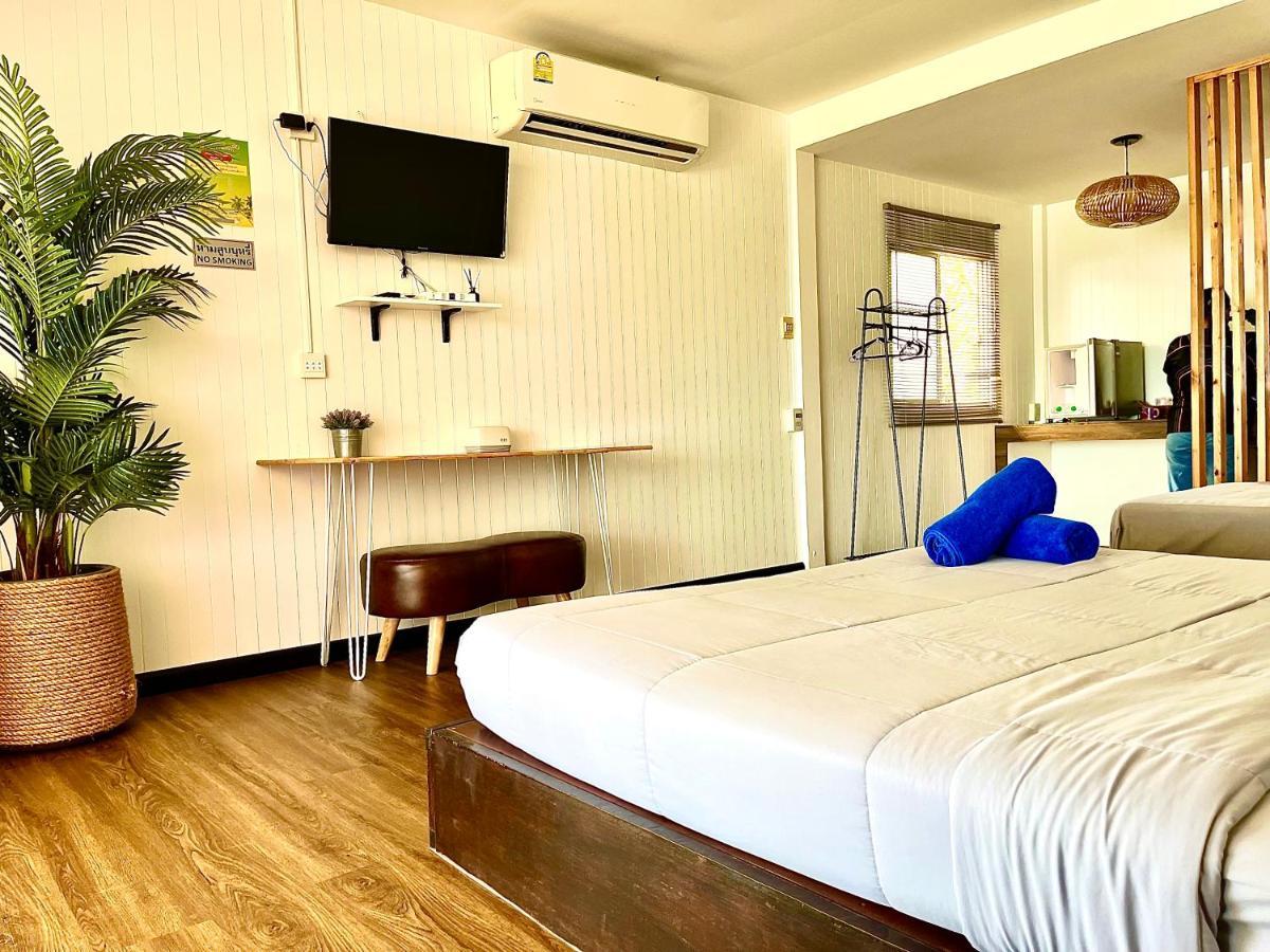 Insook Ko Larn Resort Buitenkant foto