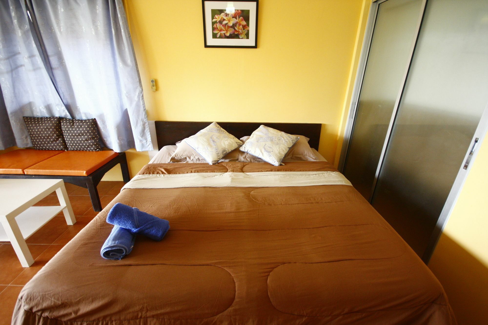 Insook Ko Larn Resort Buitenkant foto