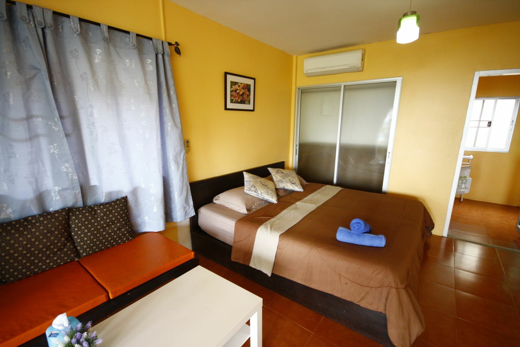 Insook Ko Larn Resort Buitenkant foto