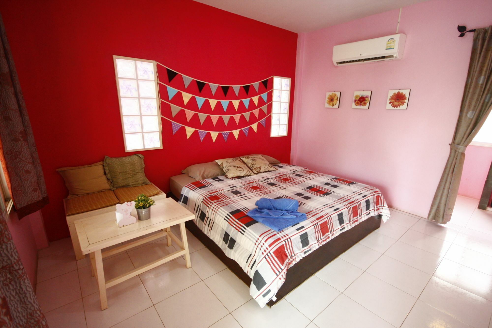 Insook Ko Larn Resort Buitenkant foto