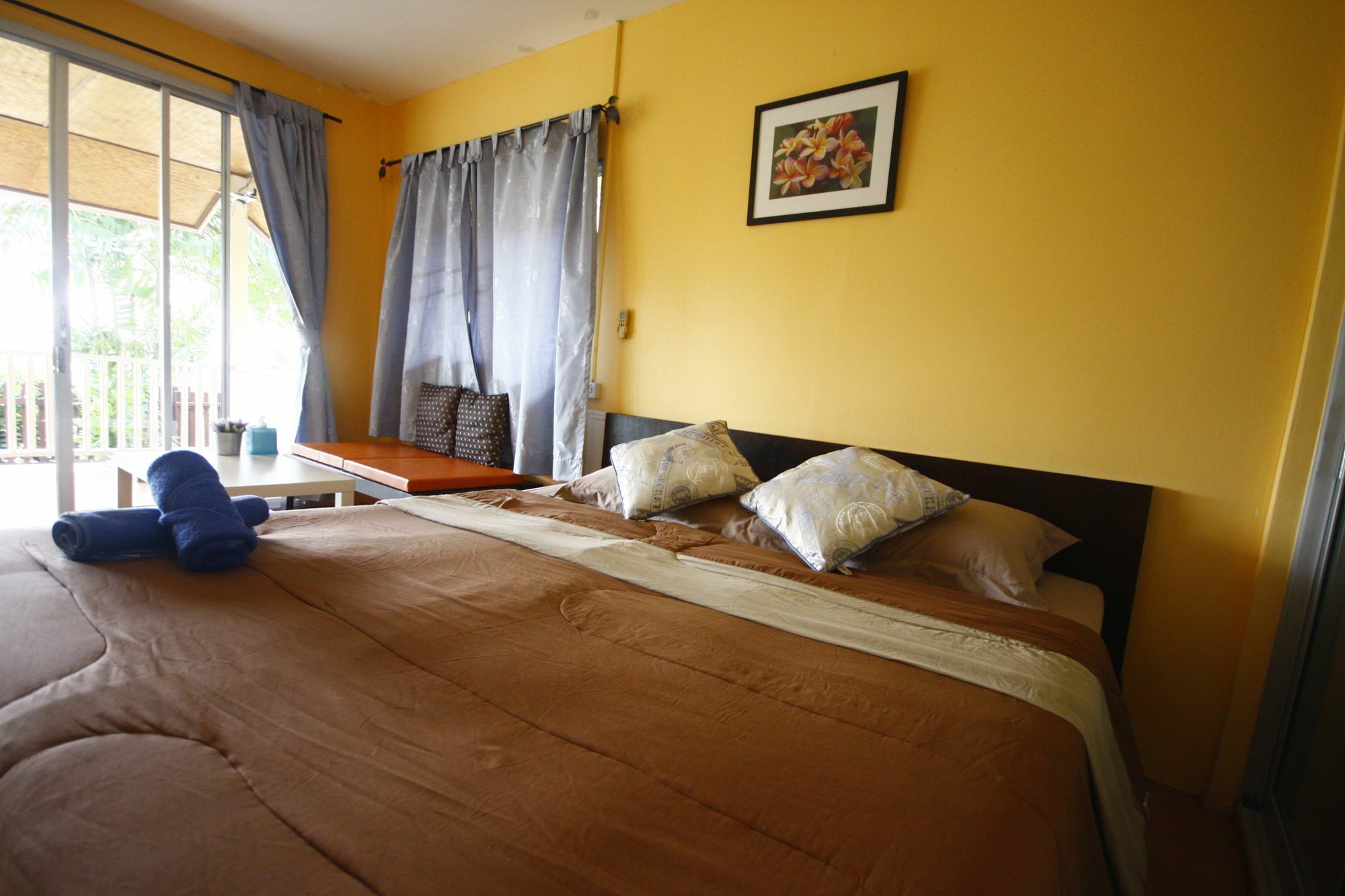 Insook Ko Larn Resort Buitenkant foto