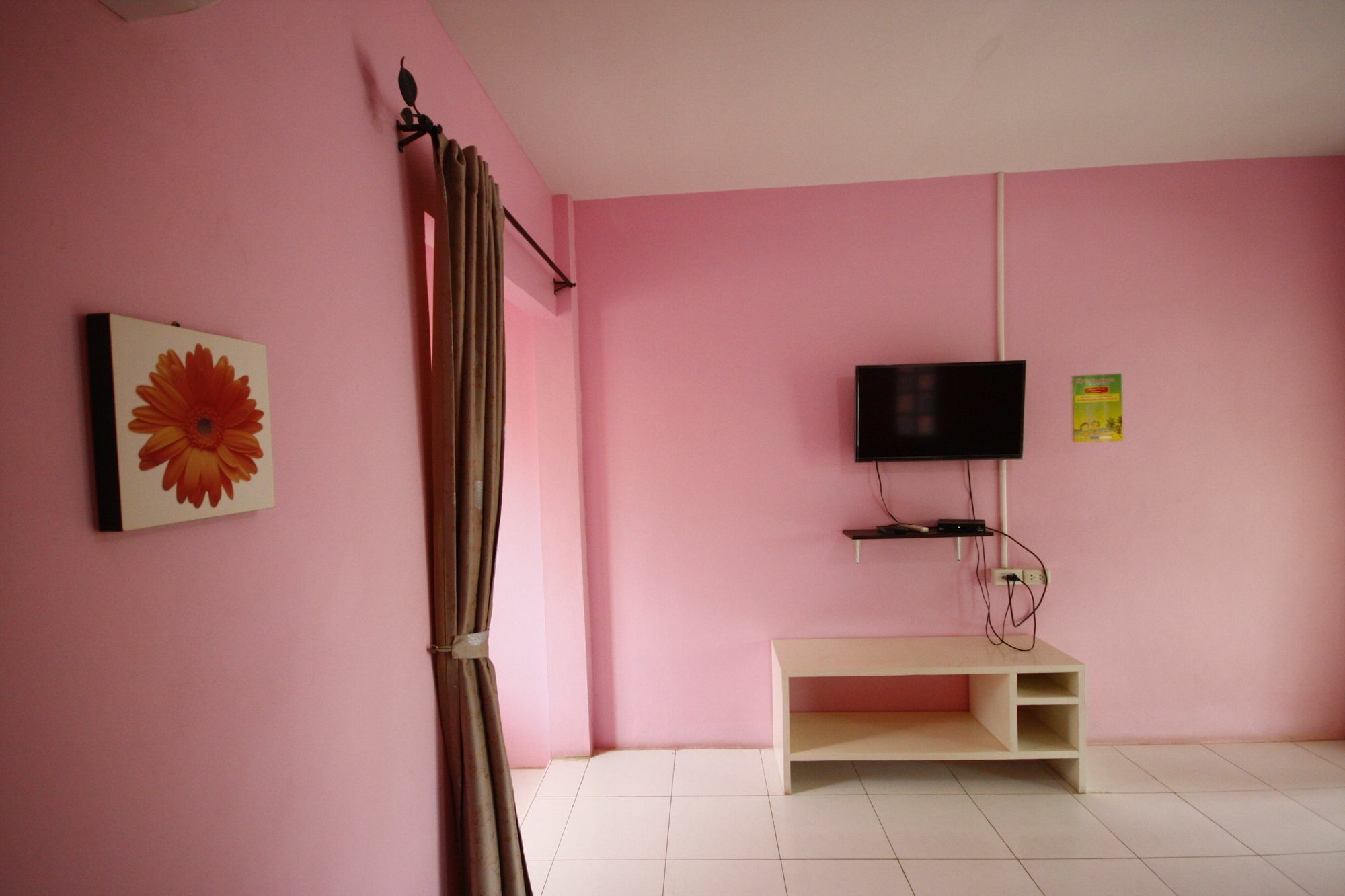 Insook Ko Larn Resort Buitenkant foto